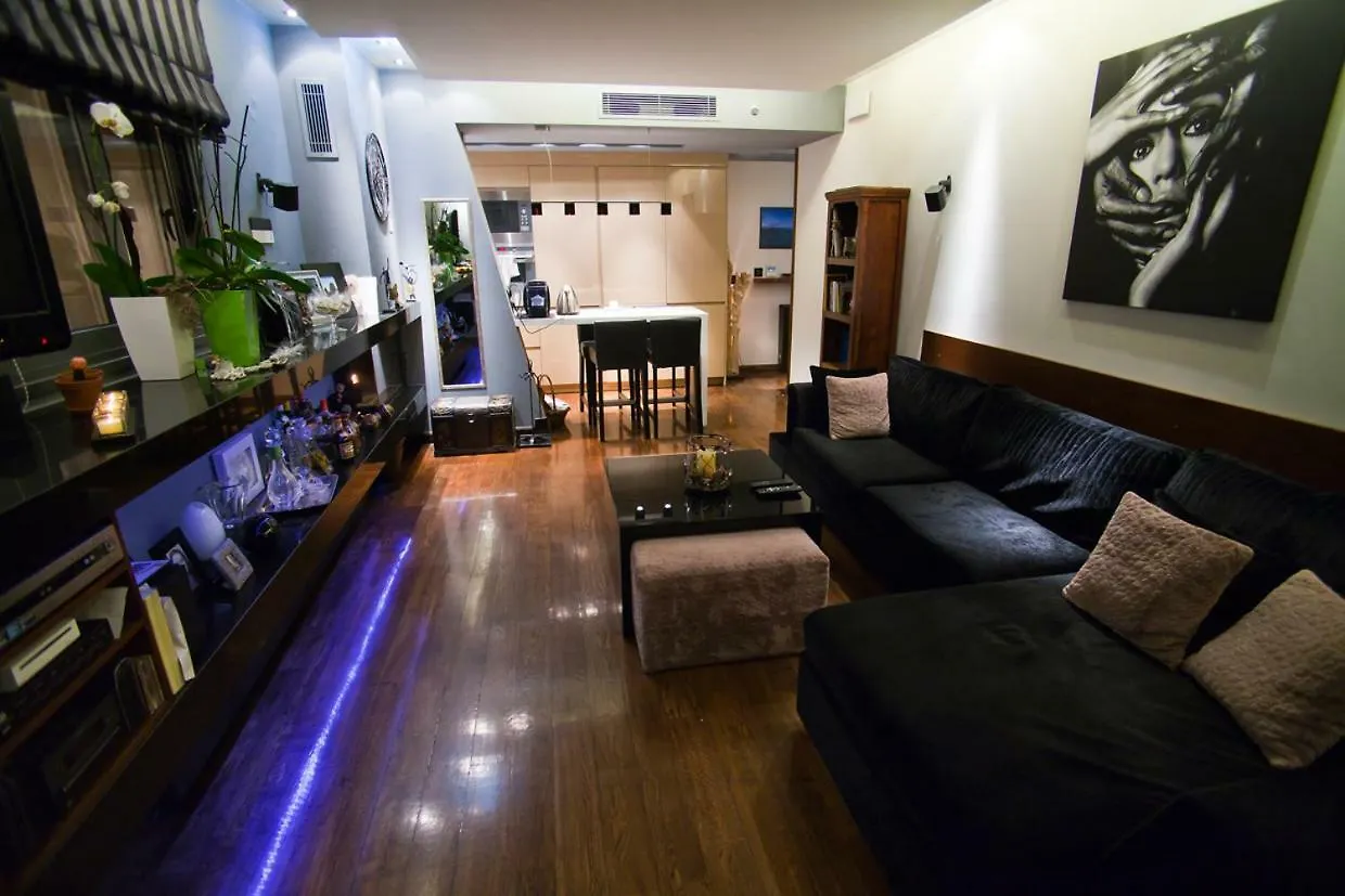 Deluxe Boutique Suite , Jacuzzi, Private Parking, Fireplace Thessaloniki