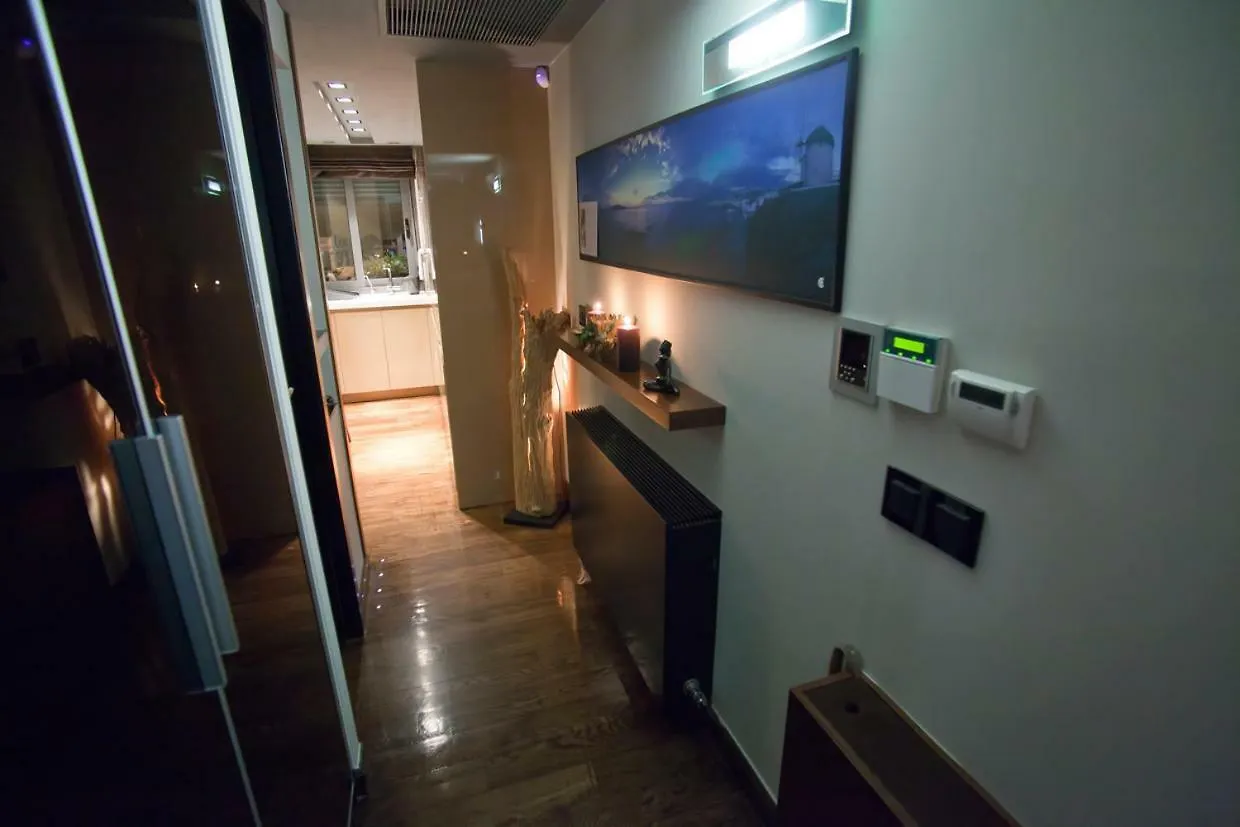 Apartment Deluxe Boutique Suite , Jacuzzi, Private Parking, Fireplace Thessaloniki