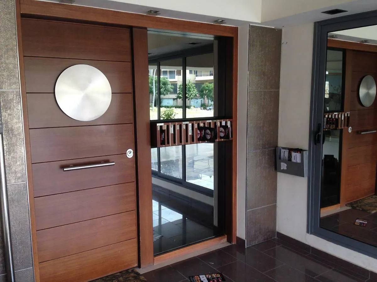 Apartment Deluxe Boutique Suite , Jacuzzi, Private Parking, Fireplace Thessaloniki